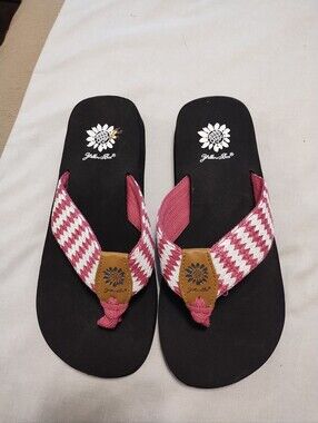 Yellow Box Women's Pink Chevron Flip Flop Sandals